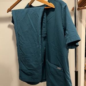 FULL SET. FIGS Size XL